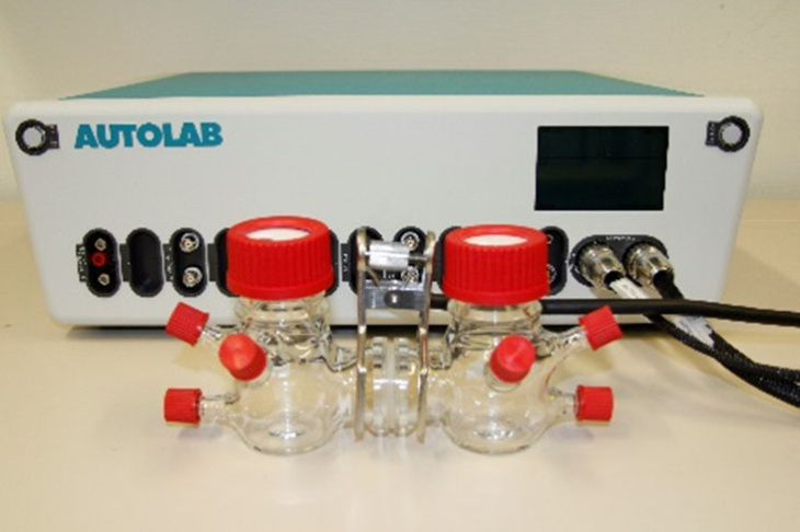 Potentiostat/Galvanostat (EIS)