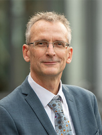 Prof. Dr. Helmuth Thomas