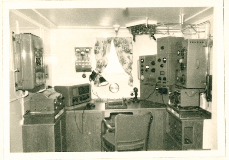Radio station at the "Melanie Schulte". photo: Ostfriesisches Landesmuseum Emden