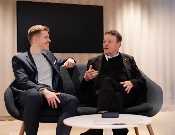 Dr. Nils Christiansen im Gespräch mit Dr. Ekkehard Nümann, dem Präsidenten der Hamburgischen Wissenschaftlichen Stiftung. Foto: Lennart Selle