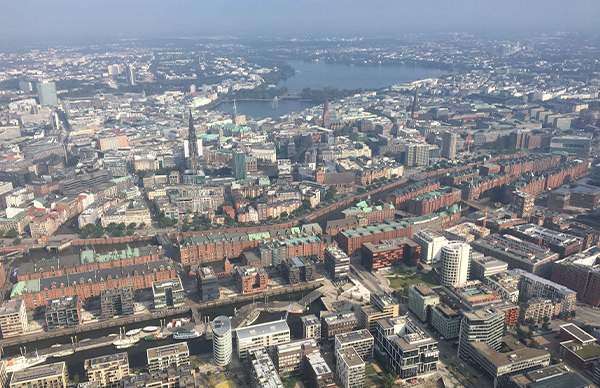 The picture shows the city of Hamburg from above. Photo: Hereon/Burkard Baschek
