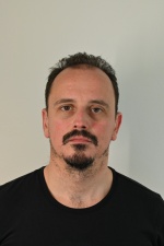 Dr.  Gábor Szakács 