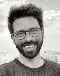 Dr. Klas Ove Möller