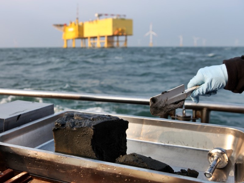 Bearbeitung einer Sedimentprobe