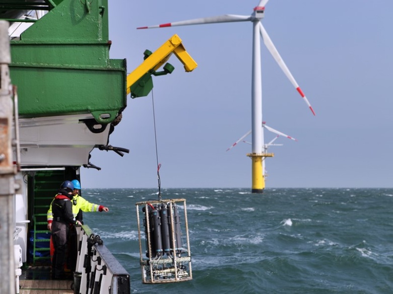 Wasserprobennahme mit Wasserschöpfern