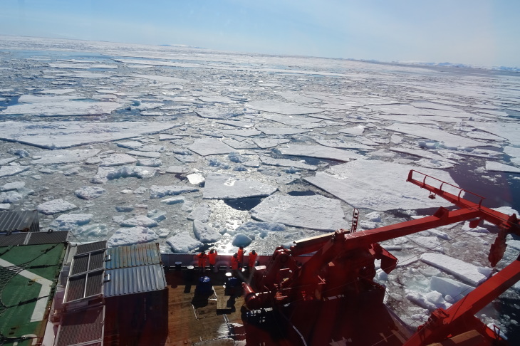 Ship expedition in the Arctic (Photo by Hanna Joerss/Hereon) Expedition-Arctic-H.Joerss(Hereon)