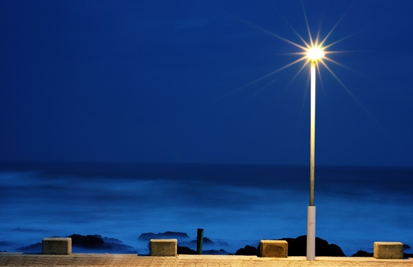 Lichtverschmutzung Setcard Quelle-istock